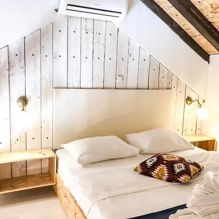 Kisas Loft By Pinch Guest house